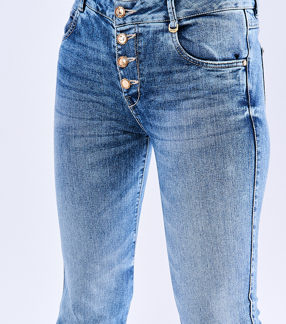Jean Para Mujer Bota Flare Con Botonera Y Proceso Sidney Pink Derek 827846 AZ