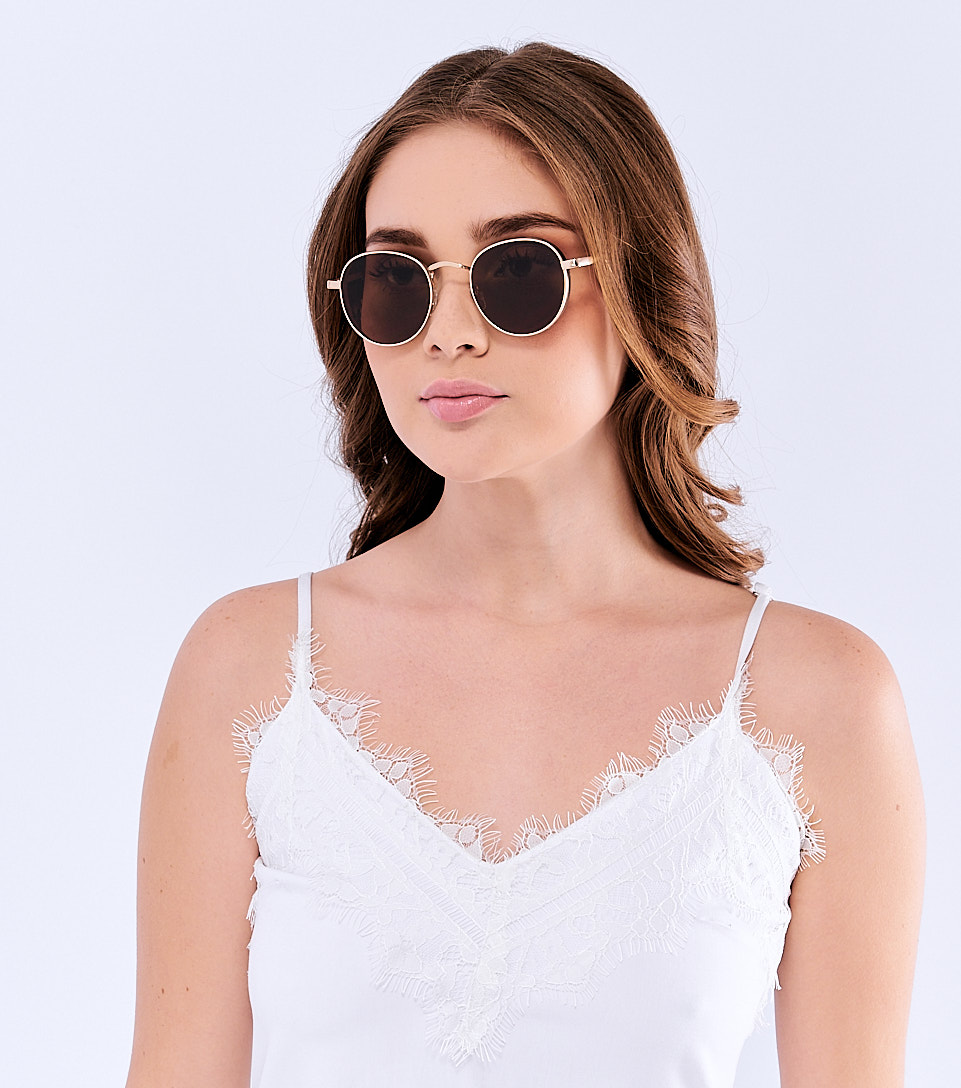 Gafa De Sol Para Mujer Redonda Con Estuche Derek 821285 CF