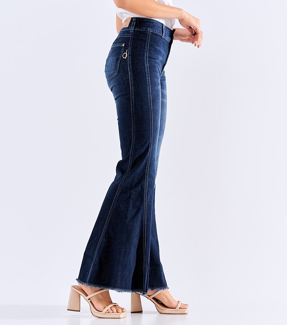Jean Bota Flare Con Cortes En Costados Praga Fiona Derek 827848 AZ