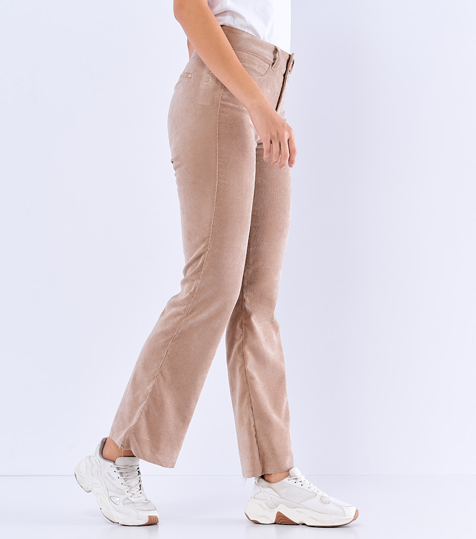 Jean Para Mujer Efecto Pana Unicolor Con Bota Flare Barcelona Samay Derek 827761 KQ