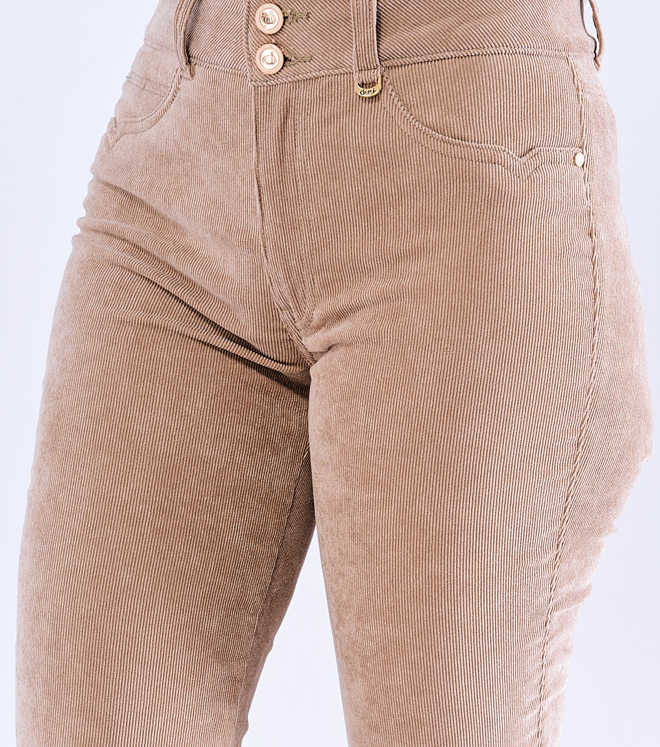 Jean Para Mujer Efecto Pana Unicolor Con Bota Flare Barcelona Samay Derek 827761 KQ
