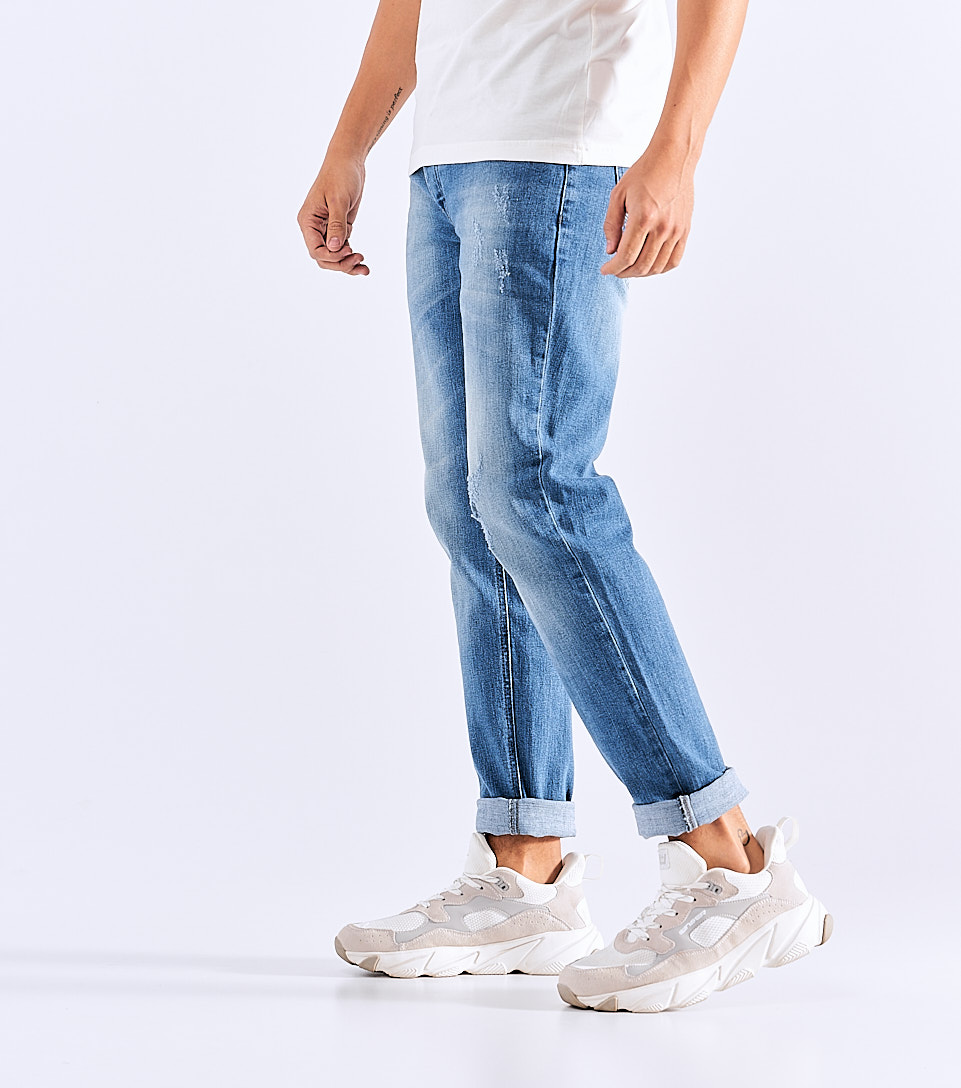 Jean Para Hombre Molderia Foil Con Proceso Medio Cinco Bolsillos Unser 829562 AZ