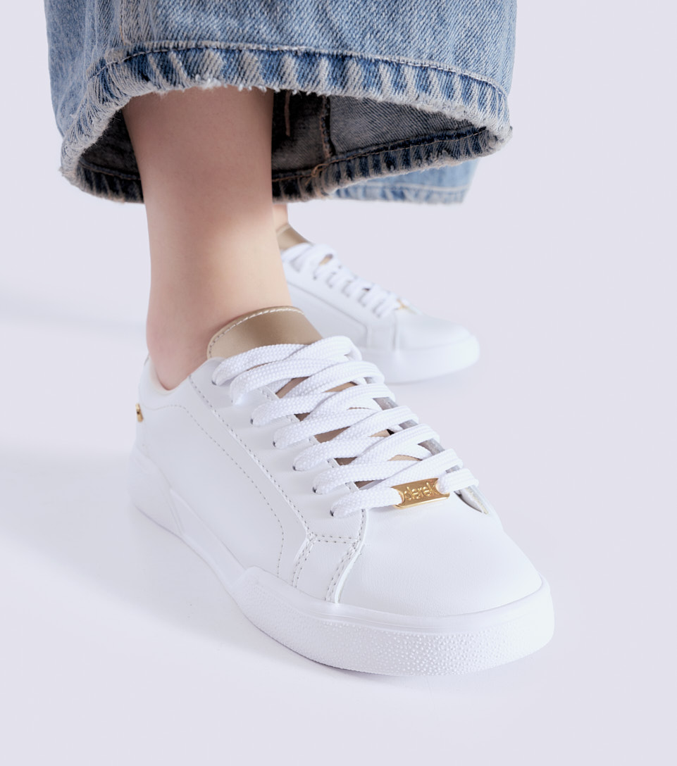 Tenis Mujer Blancos Detalle Contraste En Talon Derek 824108 BL
