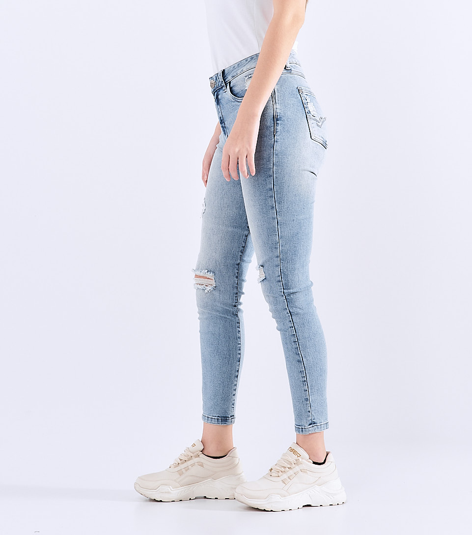 Jean Para Mujer Con Proceso Claro Con Rotos Unser 828325 AZ