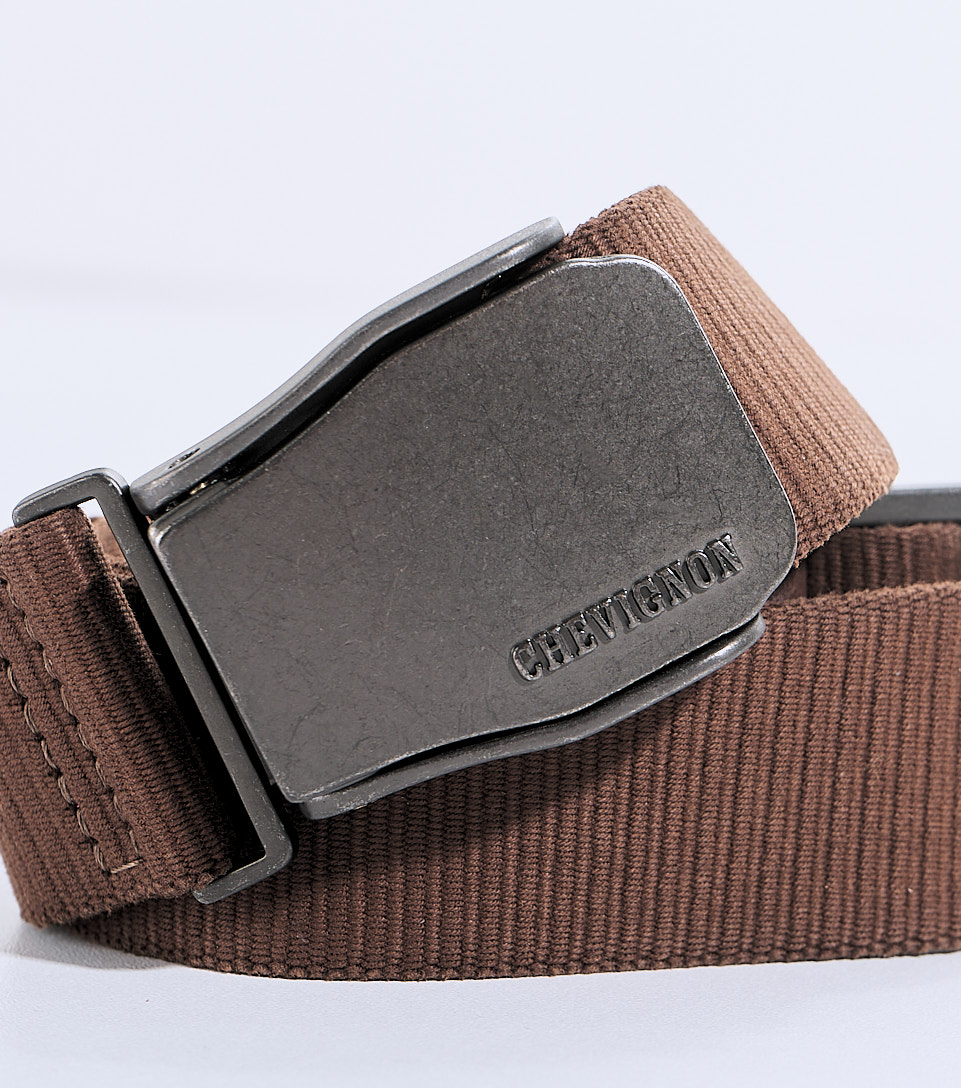 Correa Men Pilot Chevignon 082805 AO