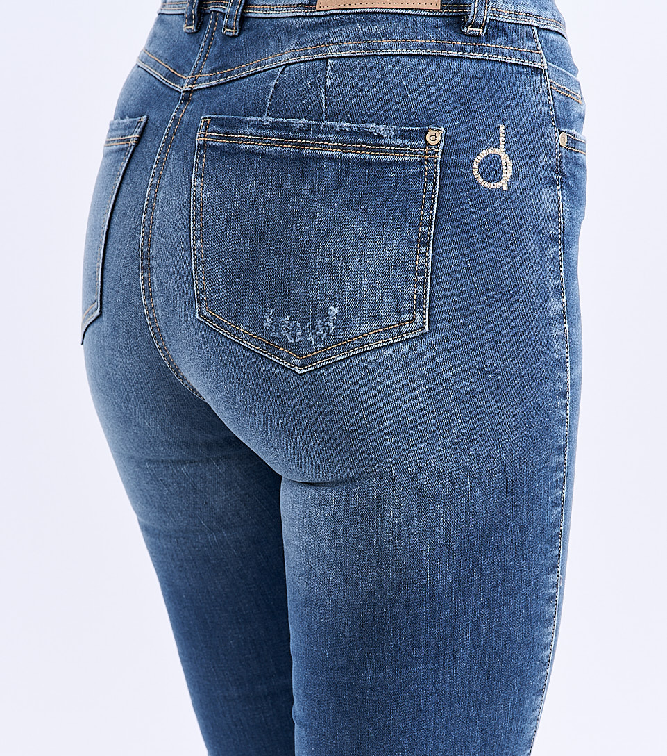 Jean Para Mujer Cinco Bolsillos Bota Recta Praga Daniela Derek 827865 AZ
