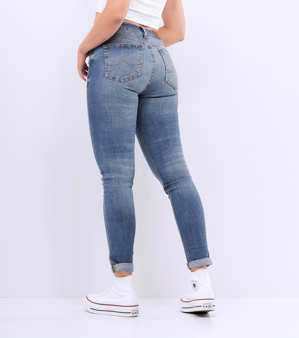 Jean Americanino Skinny Tono Medio 122648 AZ
