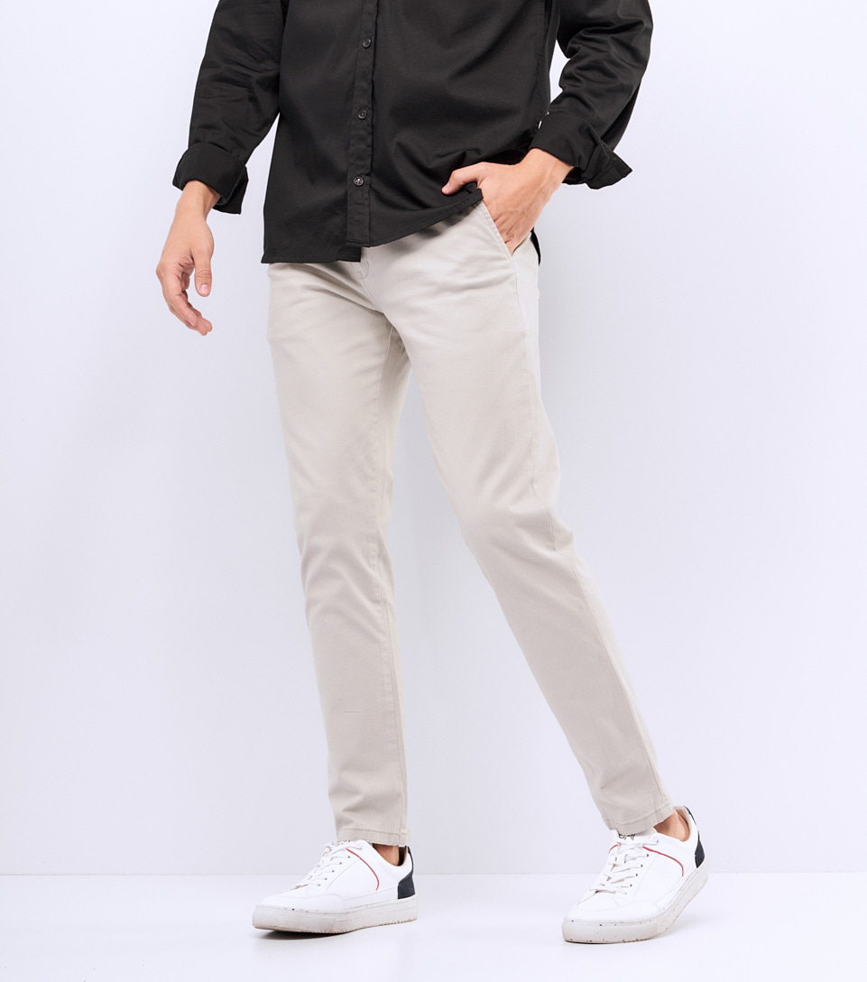 Jean Para Hombre Molderia Iron Tipo Chino Unicolor Con Bolsillos Unser 826932 AR