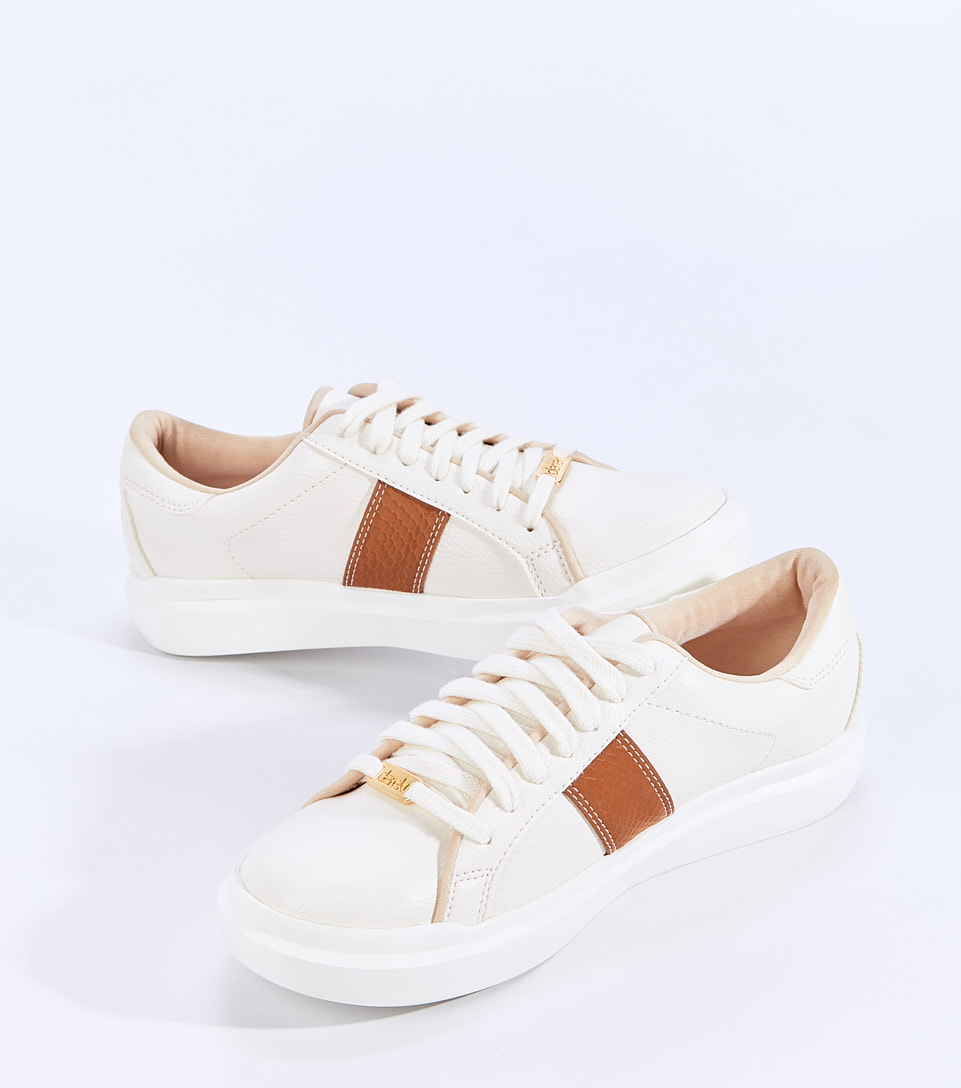 Tenis Para Mujer Con Detalle En Contraste Y Cordones Ivy Derek 828215 BL
