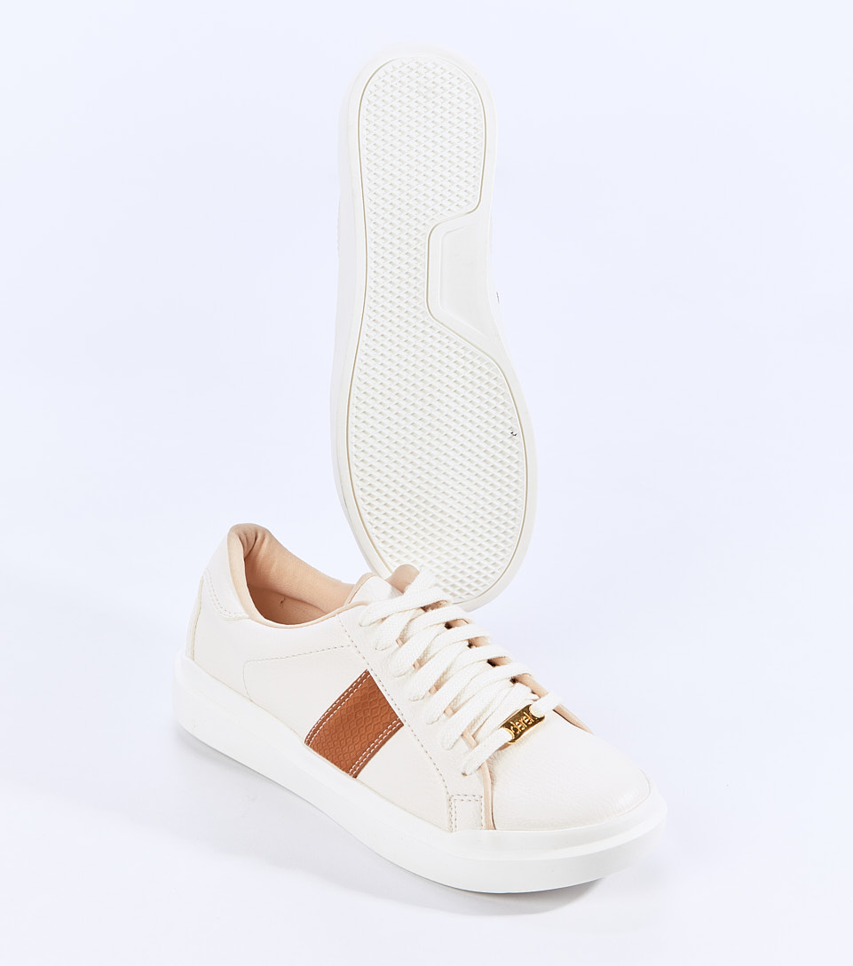 Tenis Para Mujer Con Detalle En Contraste Y Cordones Ivy Derek 828215 BL