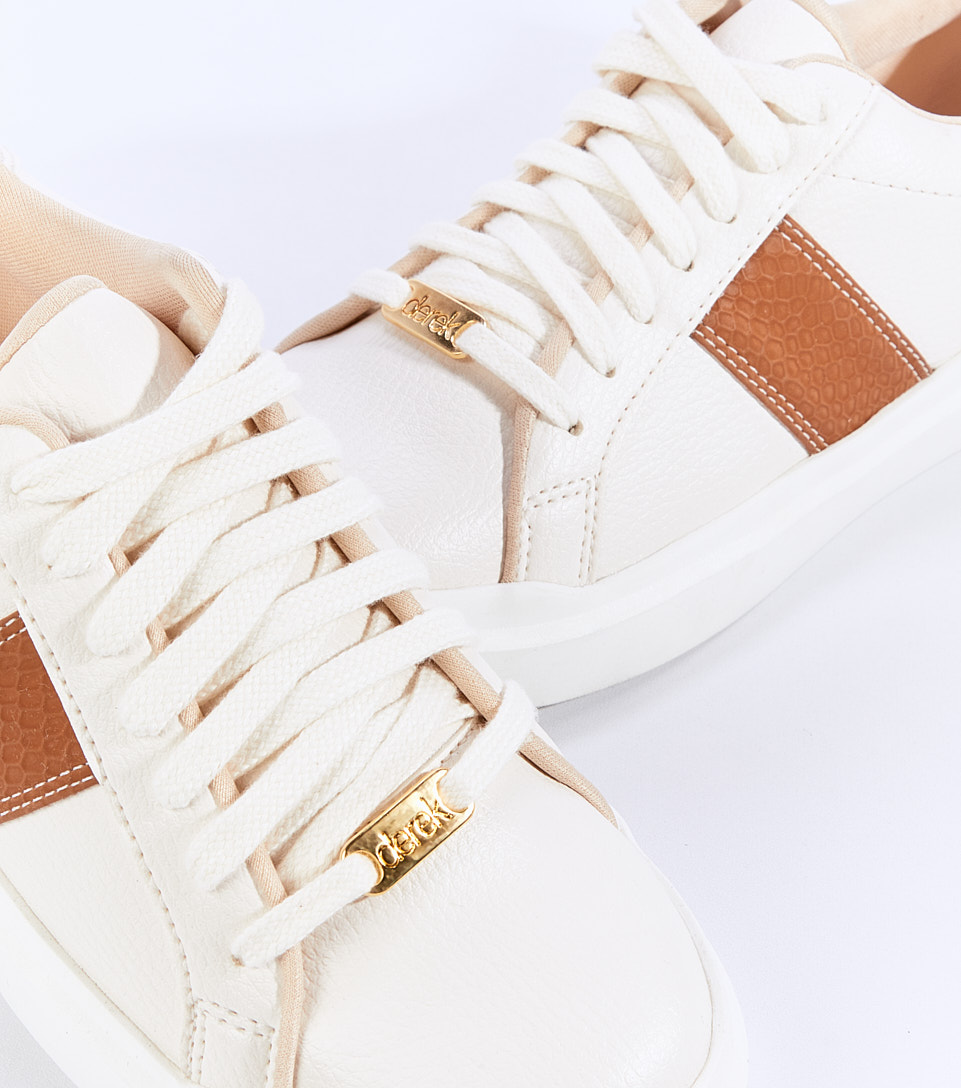 Tenis Para Mujer Con Detalle En Contraste Y Cordones Ivy Derek 828215 BL