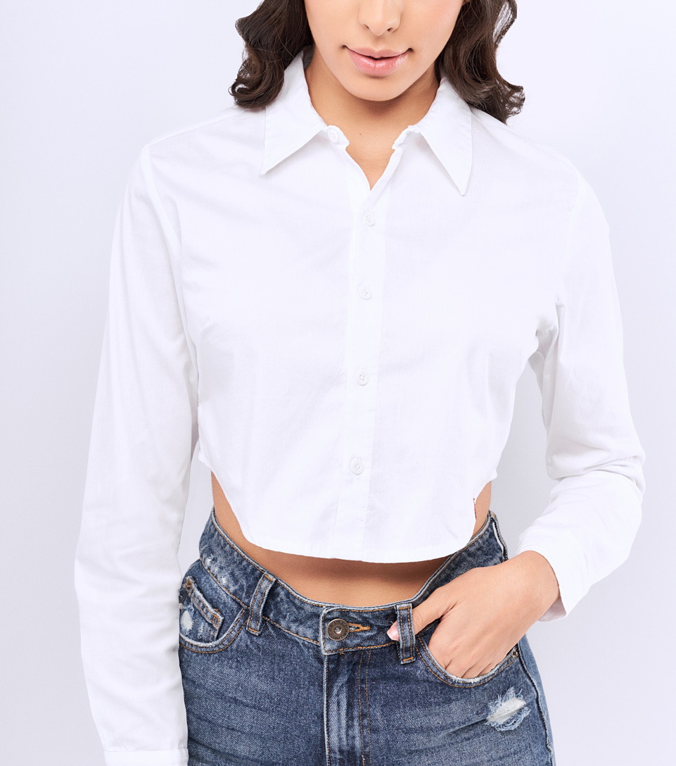 Blusa Para Mujer Camisera Corta Con Diseno En Ruedo Unser 829500 BL