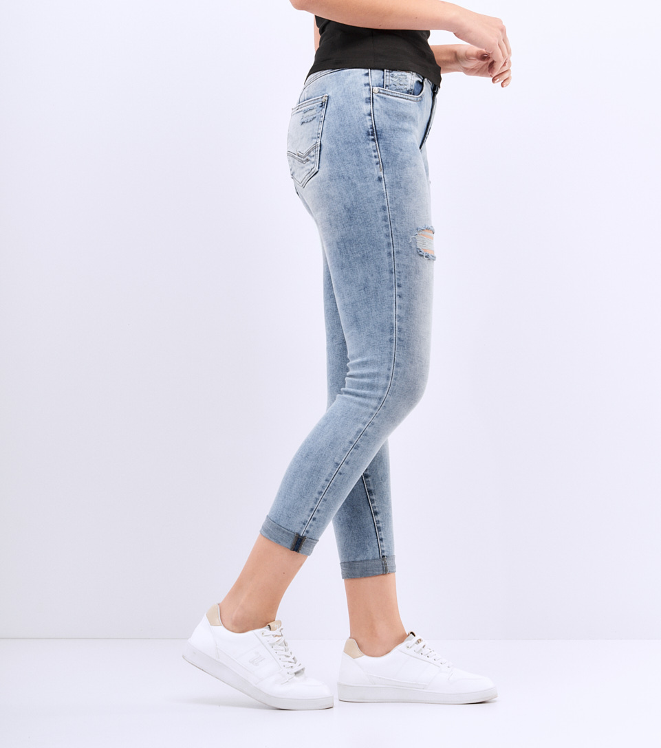 Jean Para Mujer Con Proceso Claro Y Rotos Unser 829920 AZ