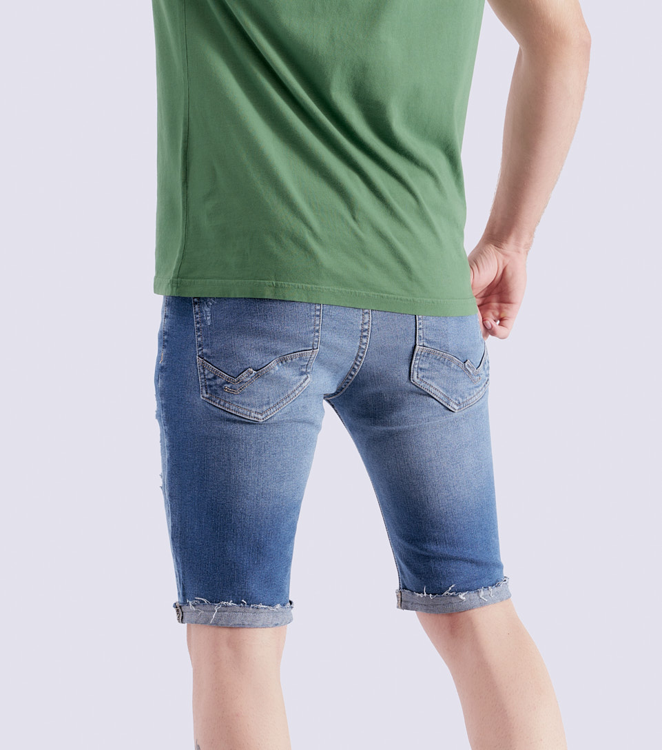 Bermuda Para Hombre En Indigo Con Proceso Rotos Y Parches Unser 828761 AZ