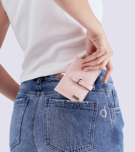 Billetera Pequena En Cuero Unicolor Dayanna DerekNU