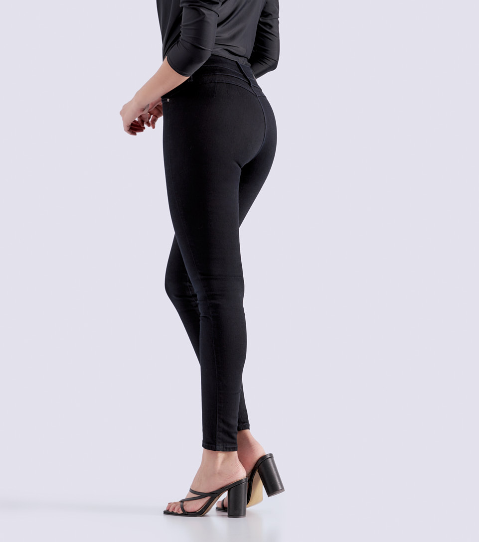 Jean Para Mujer Pull Up Bota Skinny Sin Bolsillos Barcelona Karly Derek 829110 AO