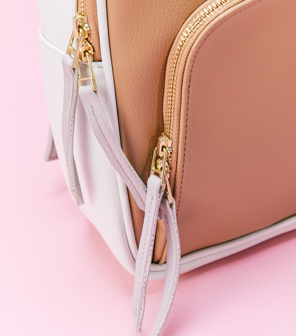 MOLLY BOLSO TIPO MORRAL ARENA/CAFE/GRIS COMBINADO CLOVER