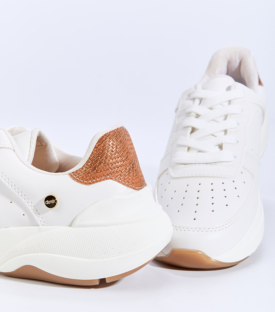 Tenis Dama Unicolor Con Pieza En Contraste 821786 BL