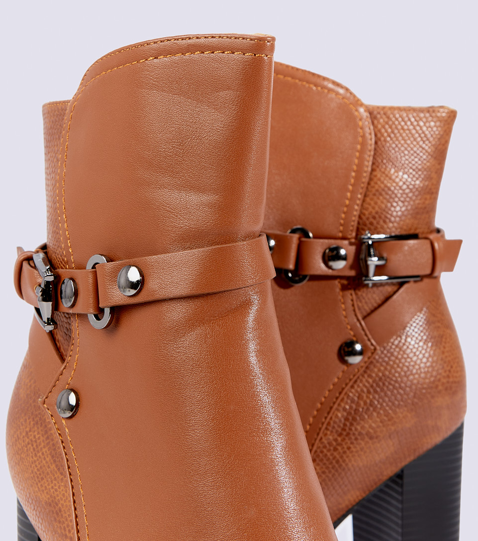 Bota Para Mujer Cana Media Tacon Derek 825777 CM