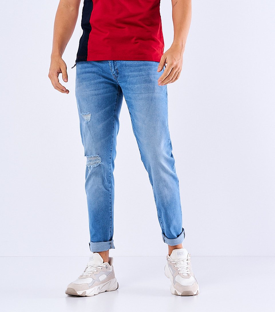 Jean Para Hombre Con Proceso Claro Y Rotos En Piernas Con Grafias Unser 829039 AZ