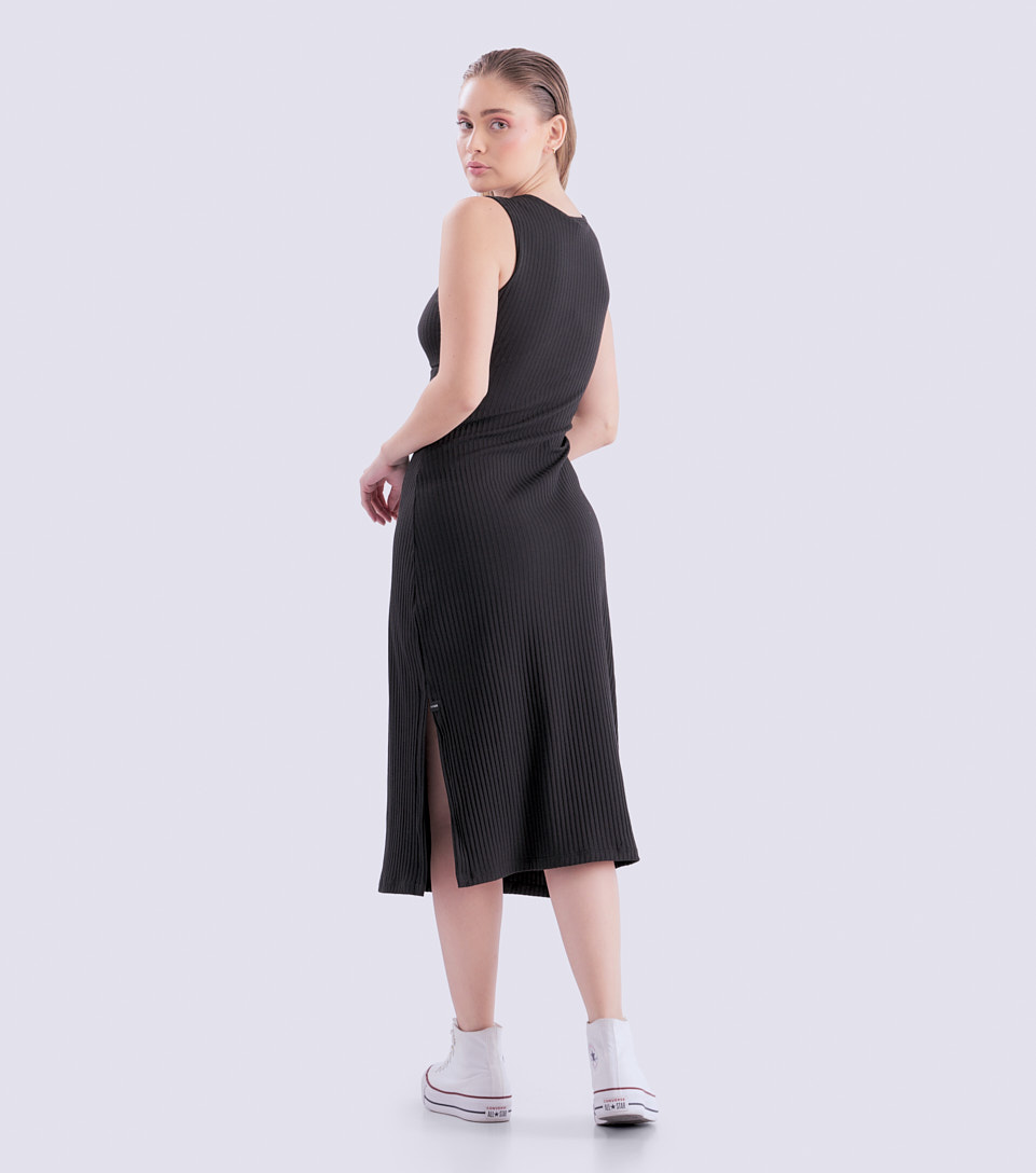 Maca Vestido Unicolor Midi Con Cut Out Typer 832106 