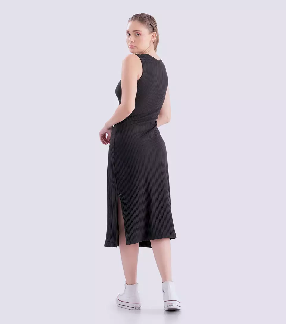 Maca Vestido Unicolor Midi Con Cut Out TyperNG