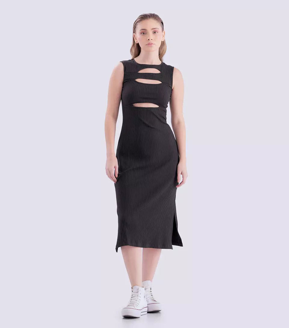 Maca Vestido Unicolor Midi Con Cut Out TyperNG