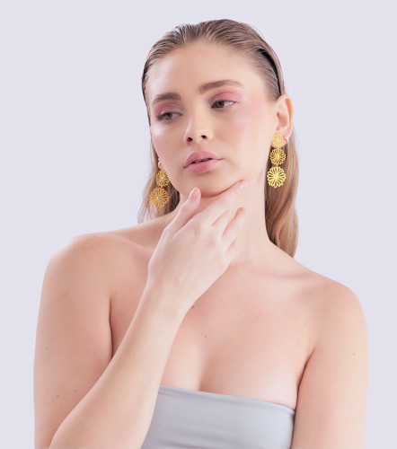 Aretes Colgante De Flor Triple DerekAM