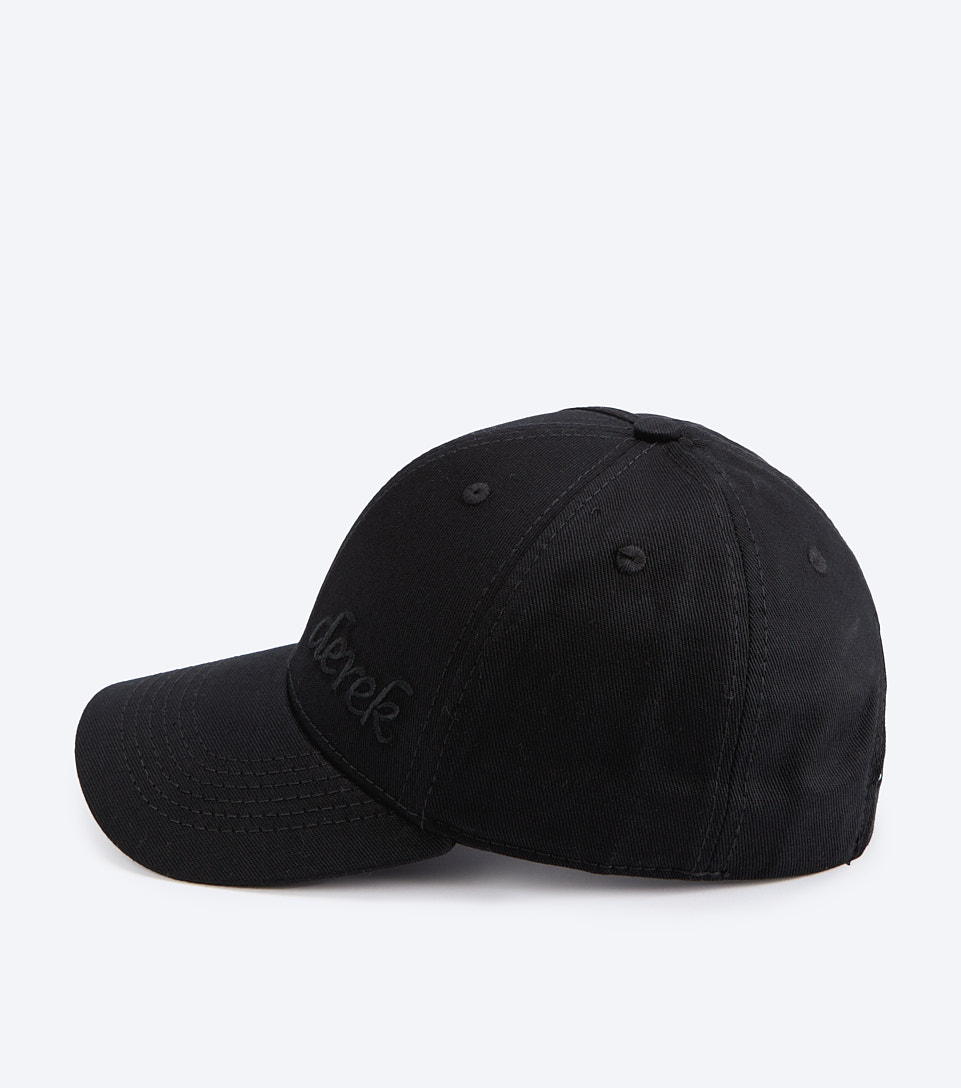 Gorra Unicolor Para Mujer Con Bordado Katia Derek 832474 NG