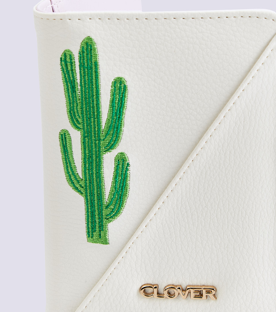 Susi Porta Pasaporte Bordado Clover 832200 AR