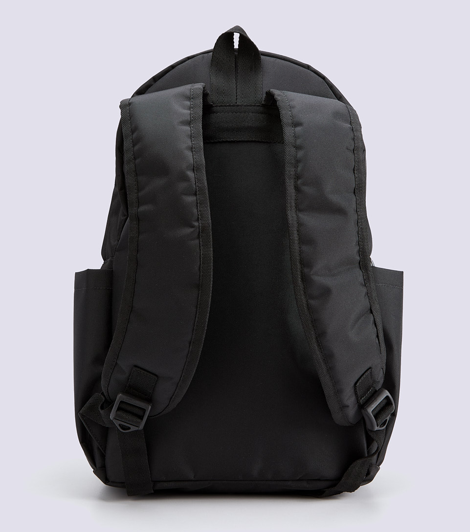 Morral para hombre unicolor con bolsillos y texto unser Ref. 830981