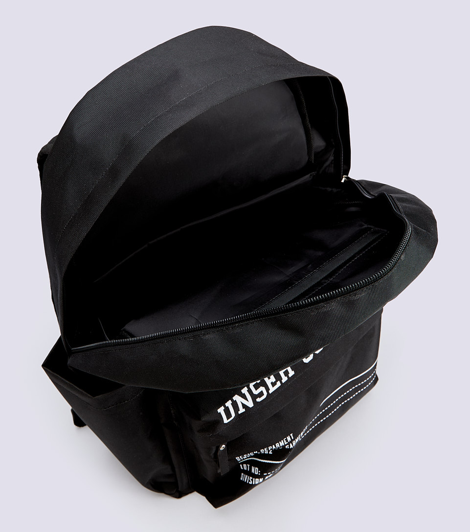 Morral Para Hombre Unicolor Con Bolsillos Y Texto Unser 830981 NG