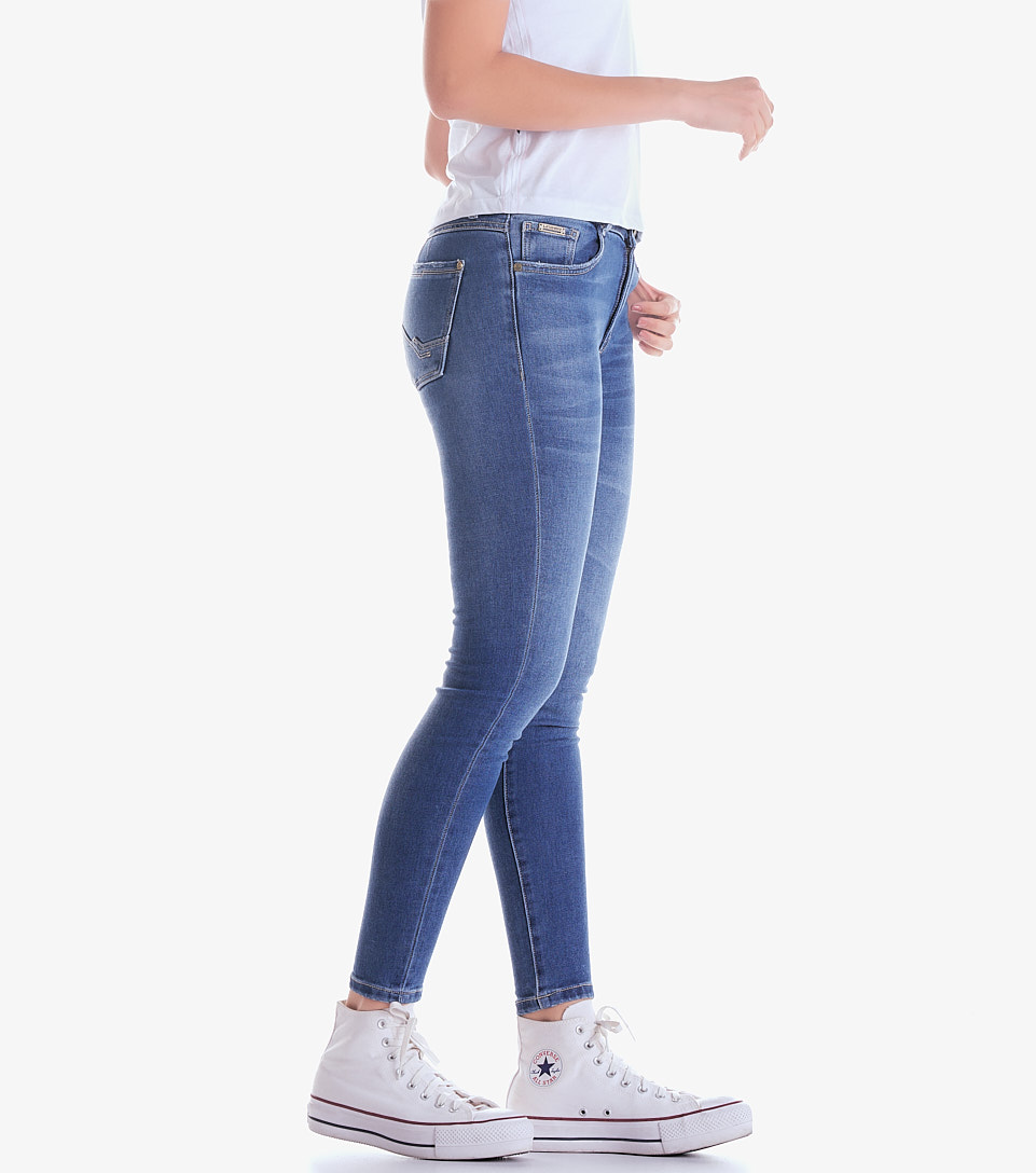 Jean Para Mujer Con Rotos Y Bota Desflecada Unser 830857 AZ