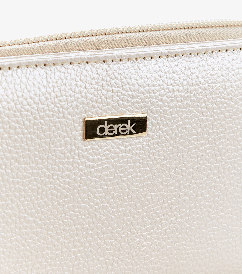 Billetera Para Mujer En Cuero Grande Unicolor Emily Derek 831463 GR