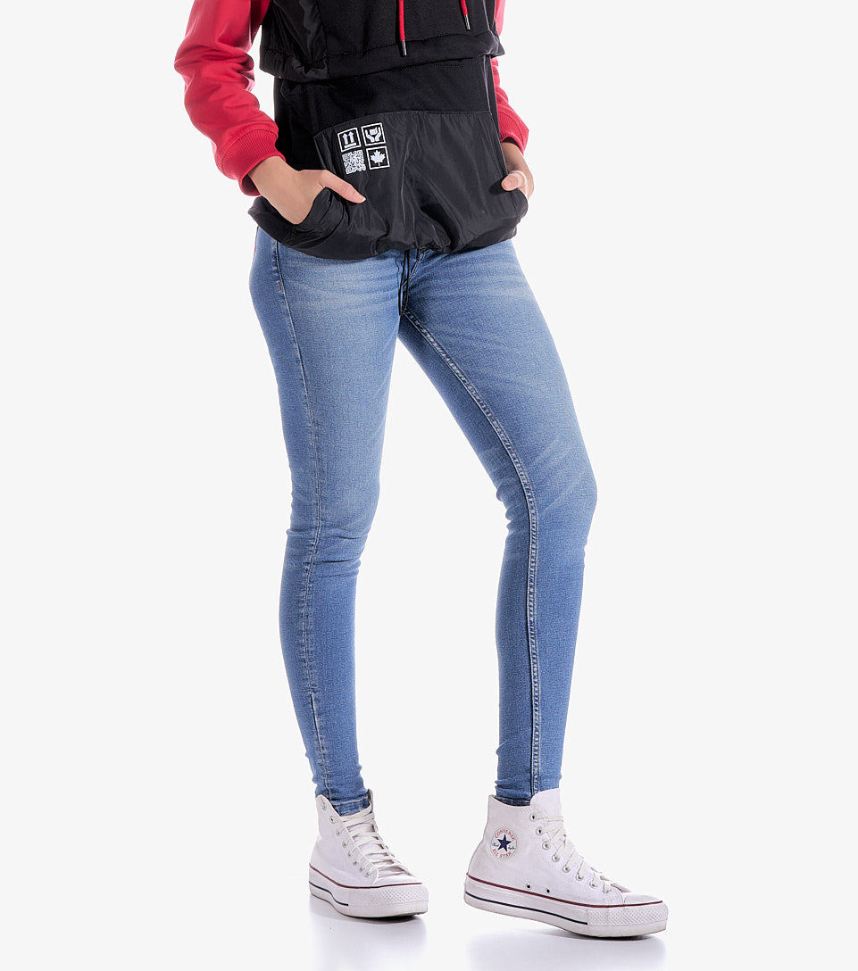 June Jean Skinny Femenino GroggyAD