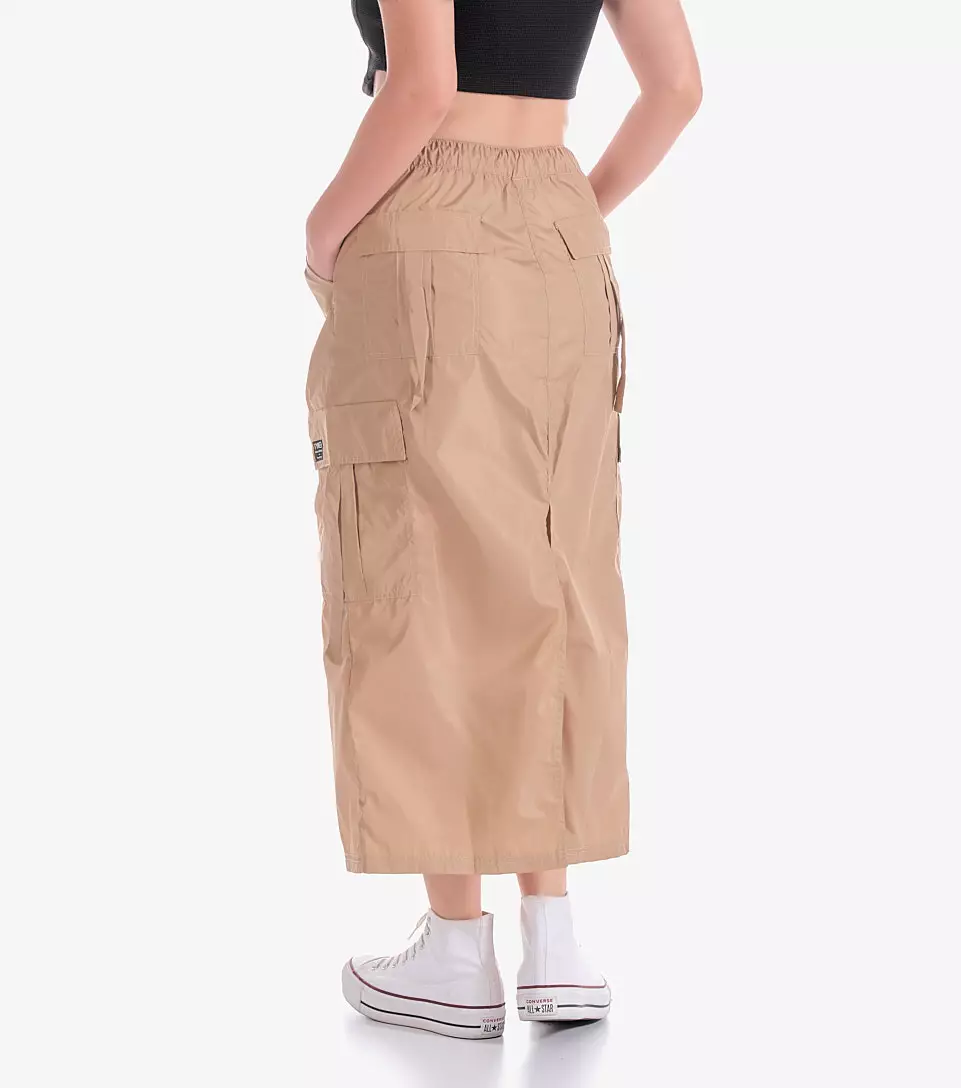 Midi Falda Tipo Cargo En Tela Rompevientos TyperKQ