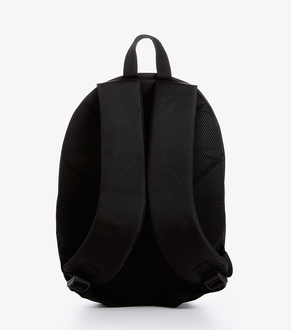 Morral Para Hombre Unicolor Con Bolsillos Y Texto Unser 832973 NG