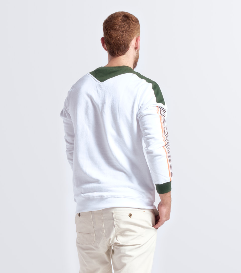 Buzo Cerrado Con Estampado Unser 830811 BL