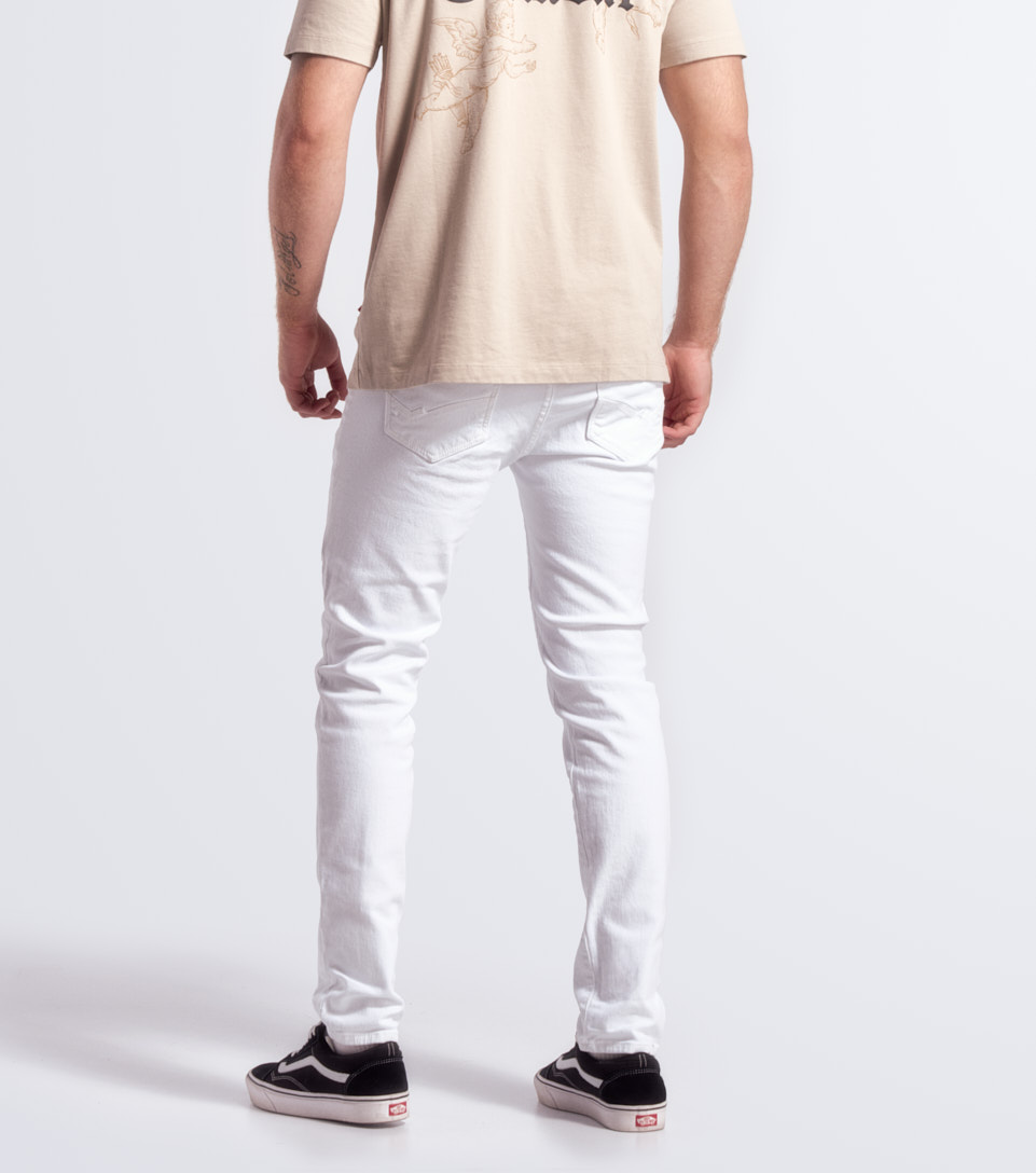 Iron Eider Jean Blanco Con Rasgunos Unser 833510 BL