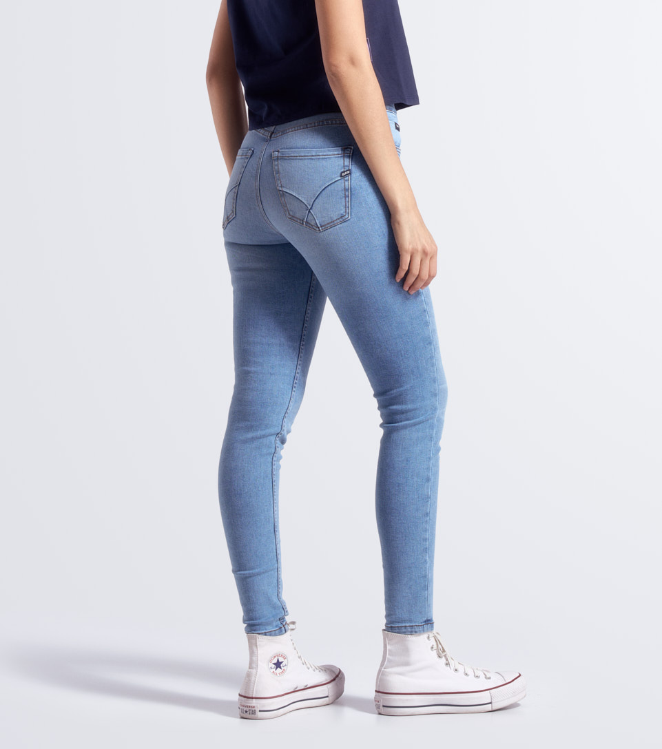 Chris Jean Skinny Fit Femenino Gas 831976 AC
