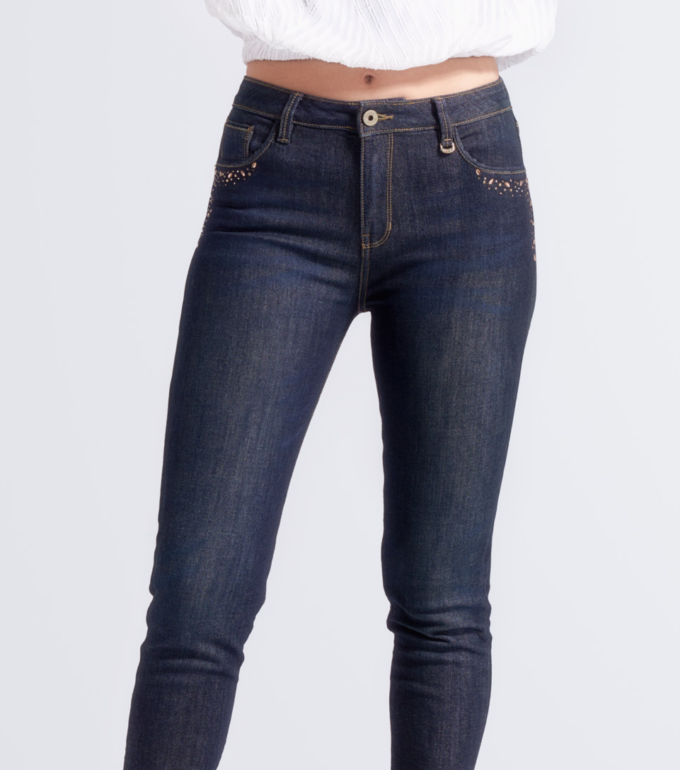 Jean Con Detalle De Brillos Paris Angela Derek 832418 AZ