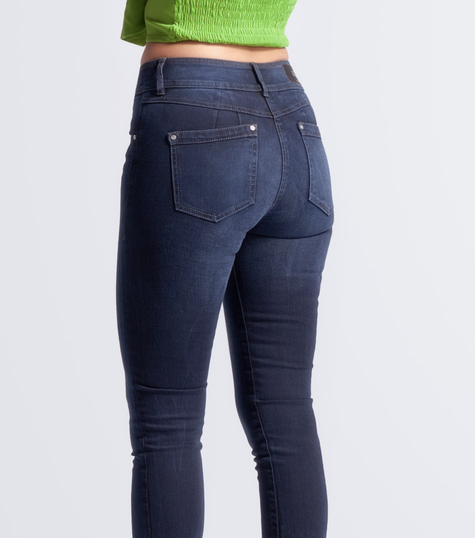 Jean Para Mujer Pull Up Con Proceso Oscuro Praga Karmit Derek 832413 AZ