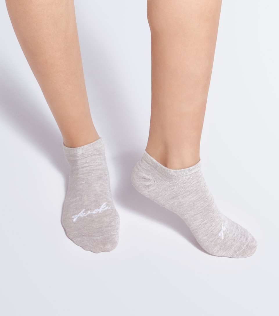 Medias Para Mujer Tripack Invisible Unicolor Tres Colores Derek 833029 CU