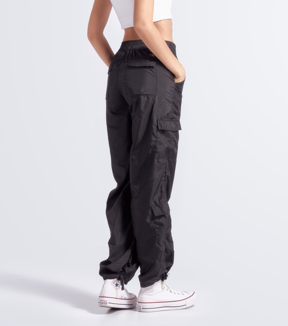 Daniela Pantalon Parachute Antifluido Unser 833288 NG