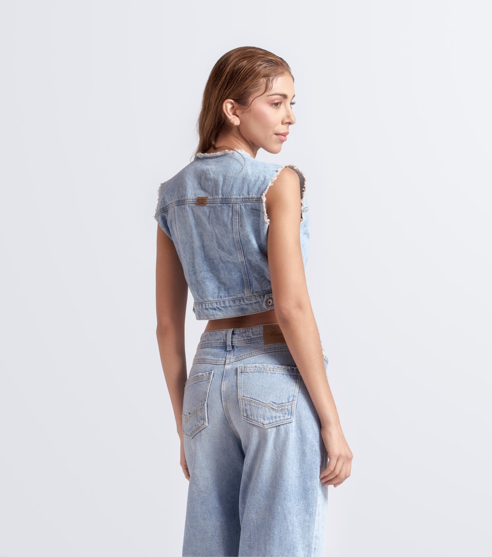 Emilia Blusa Corta Tipo Chaleco Con Bolsillos Unser 832620 AZ