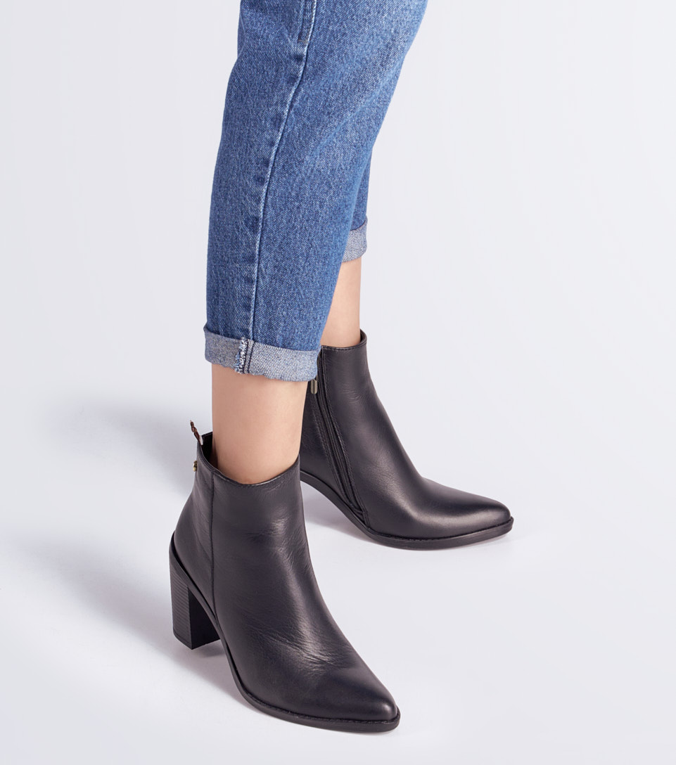 Bota Para Mujer Cana Baja En Cuero Con Cremallera DerekNG