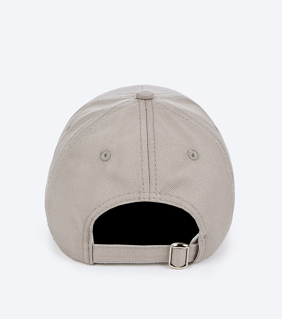 Gorra Unicolor Para Mujer Con Bordado Katia Derek 832474 AR