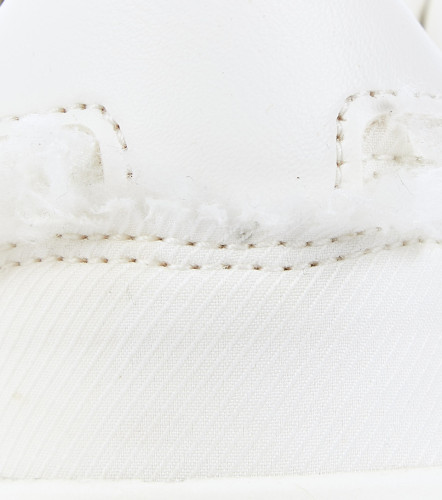 Tenis Unicolor Con Desflecado Y Suela Paula DerekBL