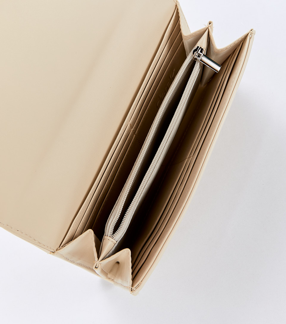 Billetera Rectangular Unicolor Derek 833742 AR