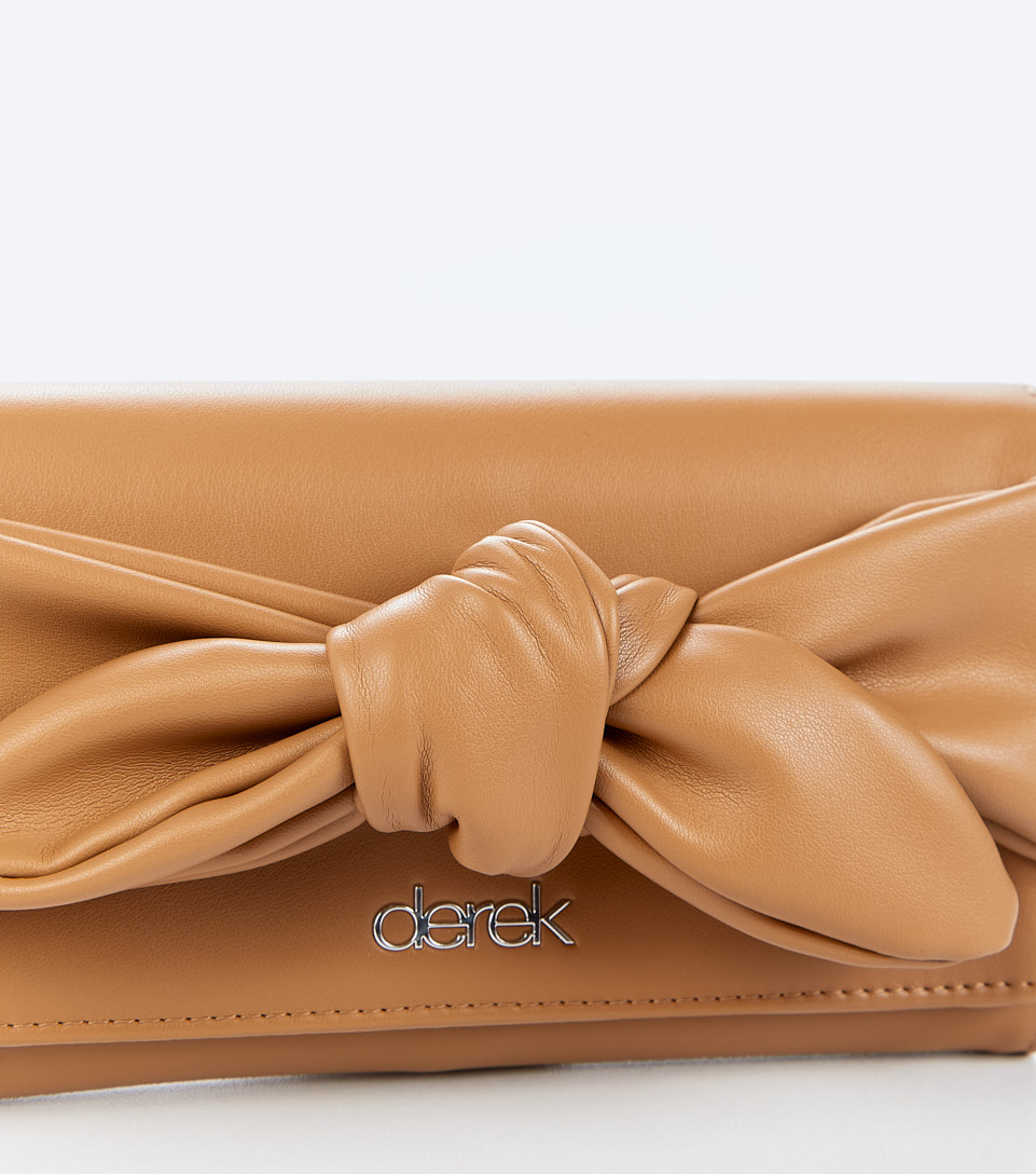 Billetera Rectangular Unicolor Derek 833742 AR